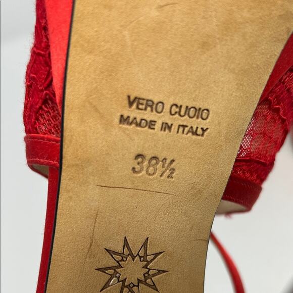 Marchesa Red Lace Satin Party Peep Toe Heels Pumps Size 38.5 0059 - Picture 3 of 10